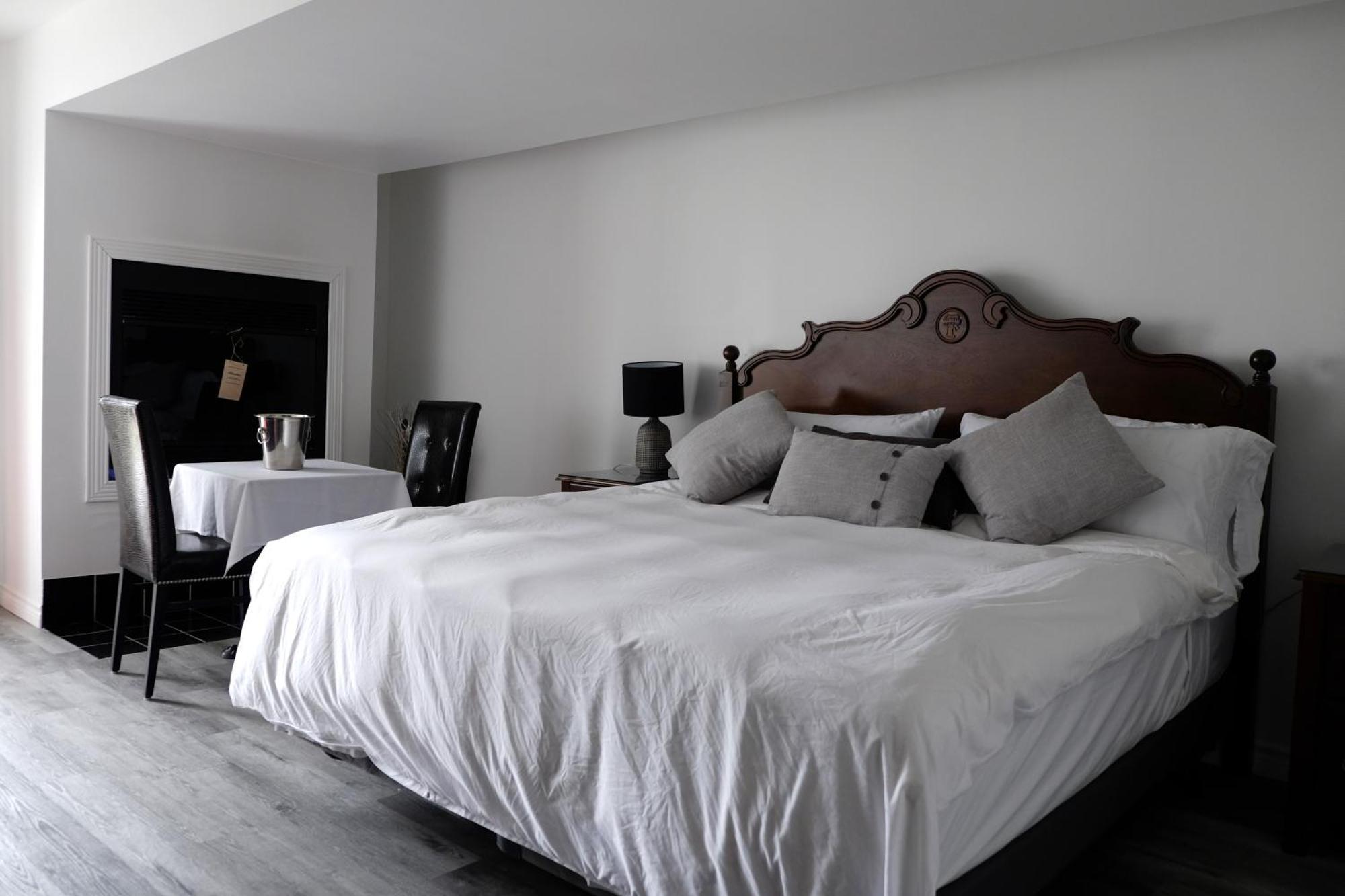 Auberge La Camarine Beaupré Rom bilde