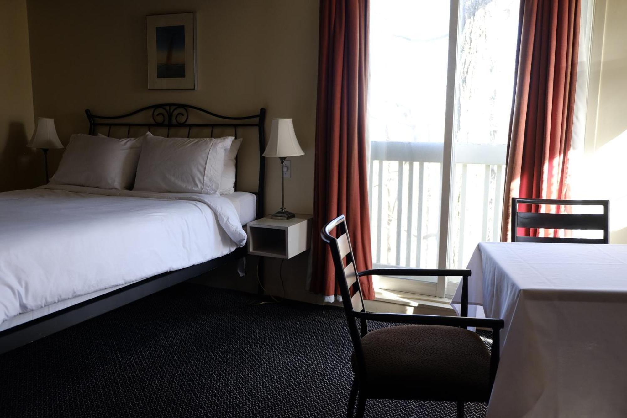 Auberge La Camarine Beaupré Rom bilde